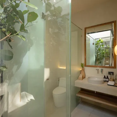 Eden Resort & Villas Phuket Patong Exterior photo